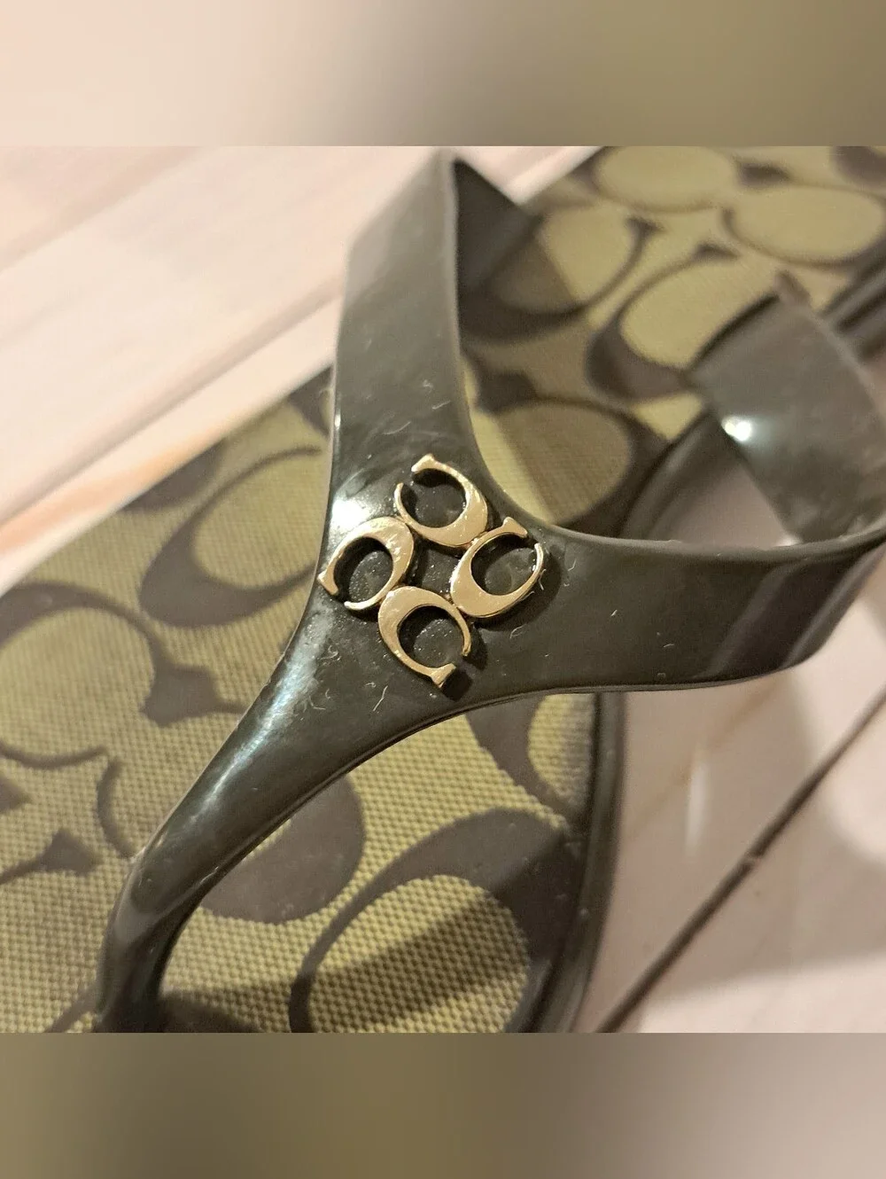 Coach Trixie Signature C Thong Sandals